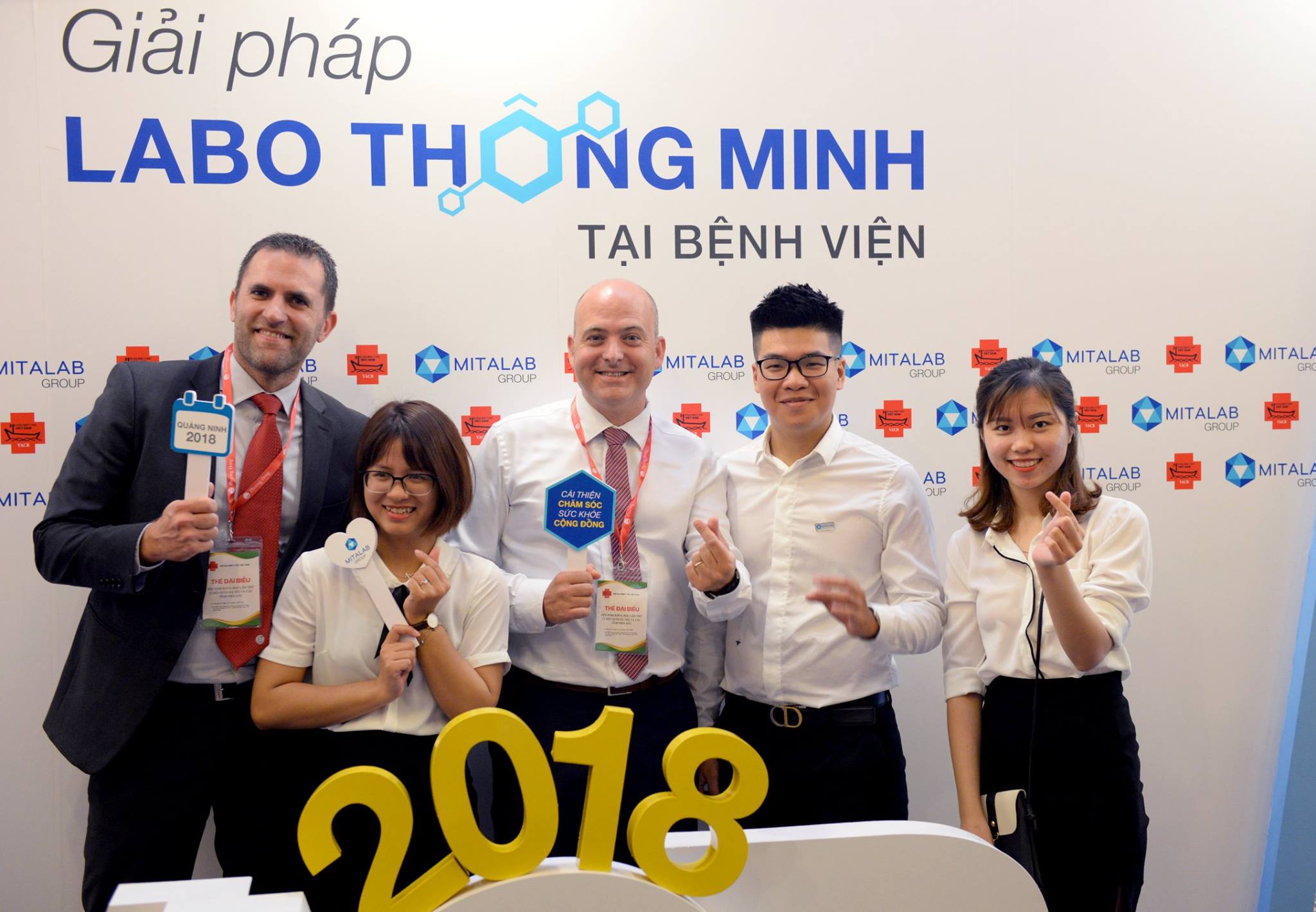 Minh Tâm tài trợ Vàng Hội nghị Hóa sinh miền Bắc 2018