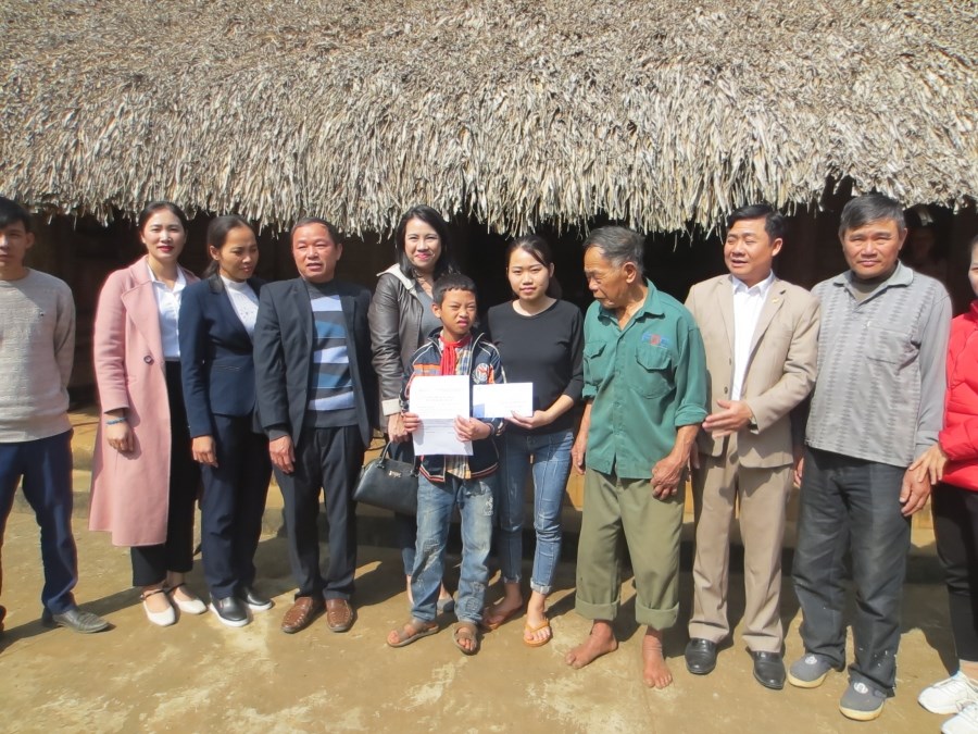MÓN QUÀ CUỐI NĂM CỦA MITALAB ĐẾN VỚI HỌC SINH MỒ CÔI THANH HÓA
