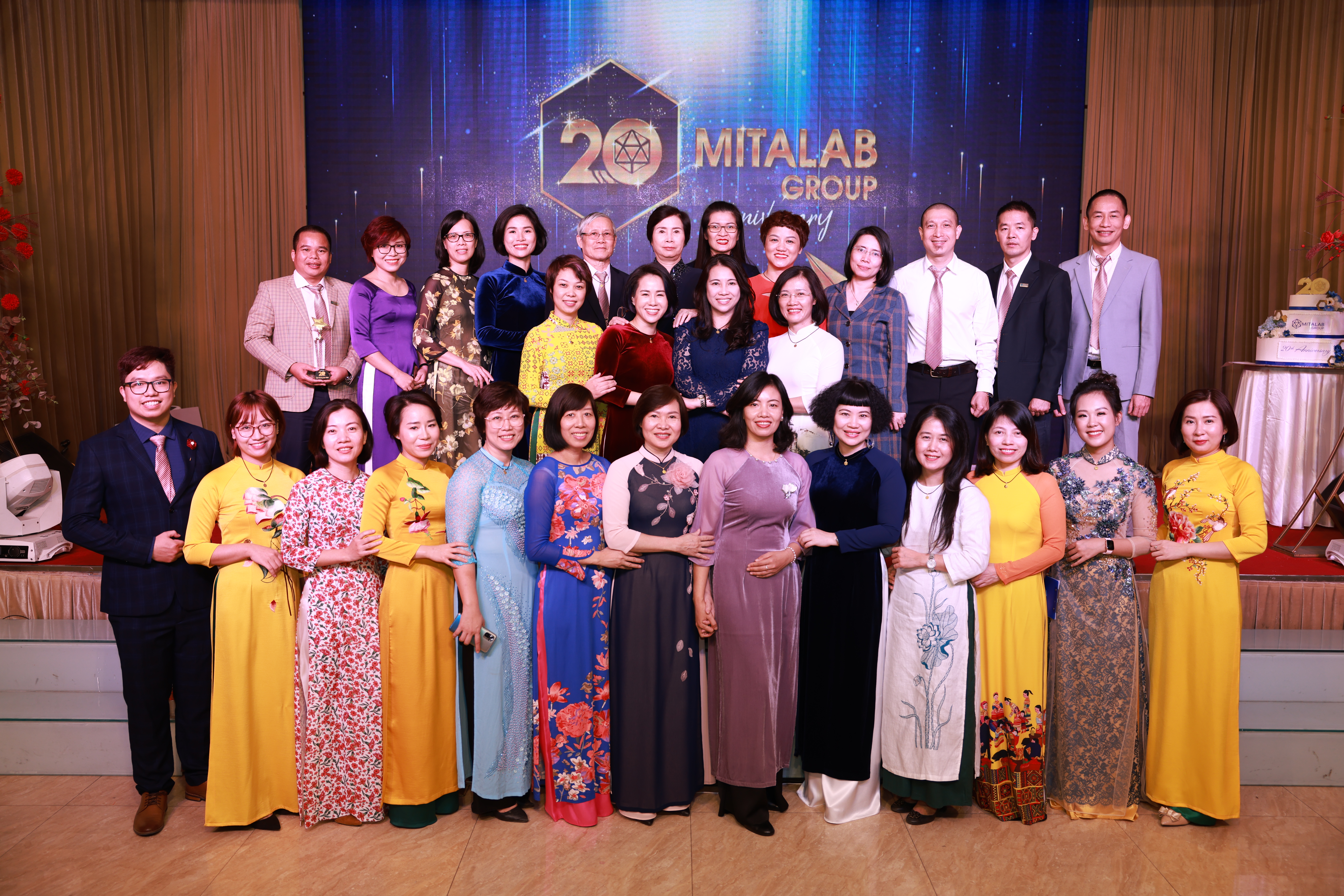 LỄ KỶ NIỆM 20 NĂM THÀNH LẬP CÔNG TY TNHH THIẾT BỊ MINH TÂM
