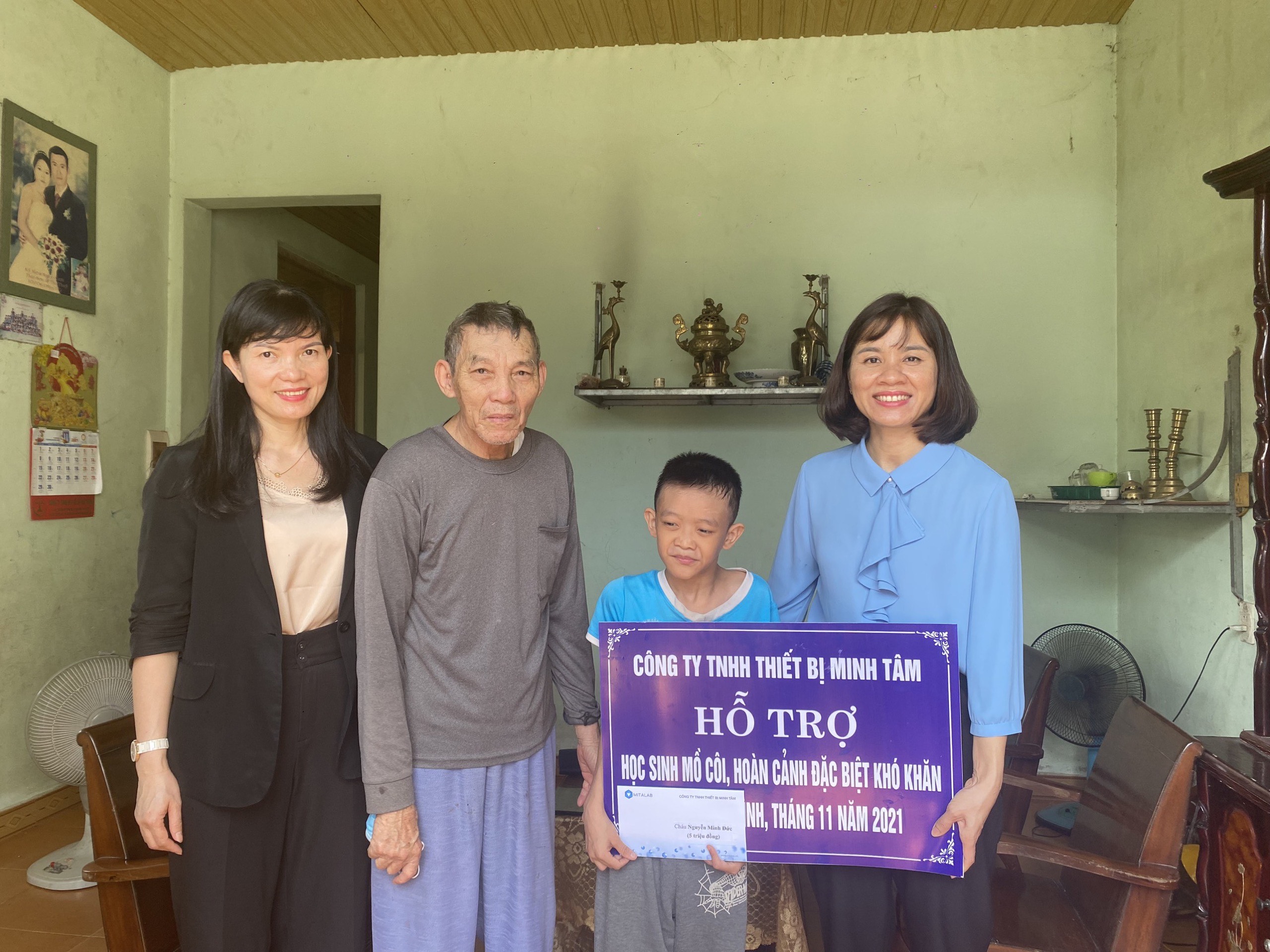GỬI NẮNG ẤM TIẾP SỨC CHO CÁC EM HỌC SINH MỒ CÔI TẠI TỈNH QUẢNG BÌNH