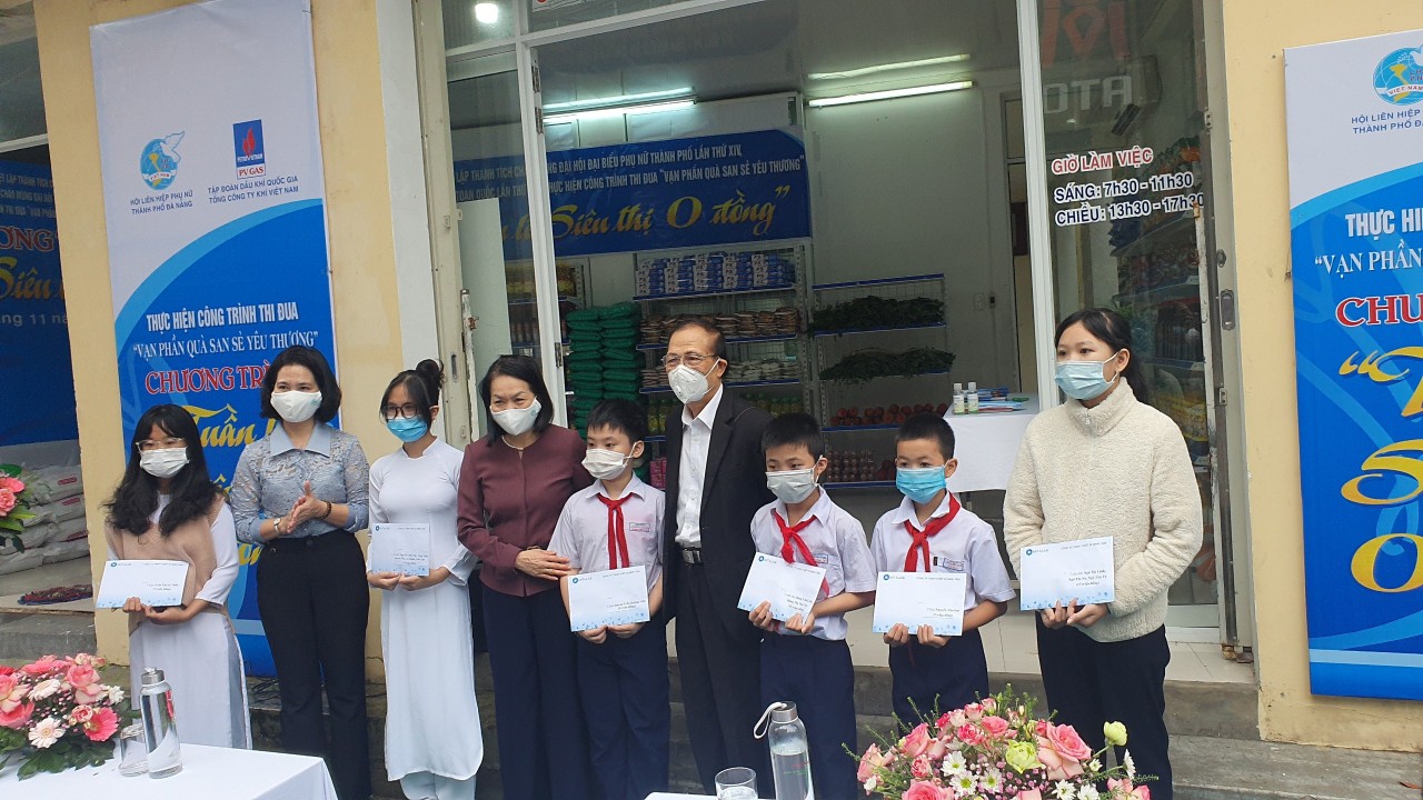 MITALAB TRAO TẶNG HỌC BỔNG CHO 13 TRƯỜNG HỢP HỌC SINH CÓ HOÀN CẢNH KHÓ KHĂN TRÊN ĐỊA BÀN THÀNH PHỐ ĐÀ NẴNG