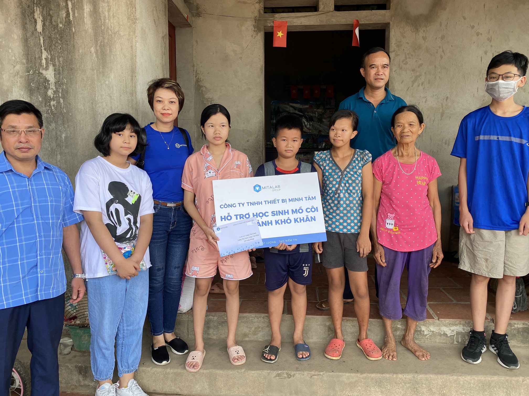 QUỸ NỐI VÒNG TAY LỚN ĐỒNG HÀNH CÙNG ƯỚC MƠ CỦA HỌC SINH MỒ CÔI TẠI TỈNH BẮC GIANG