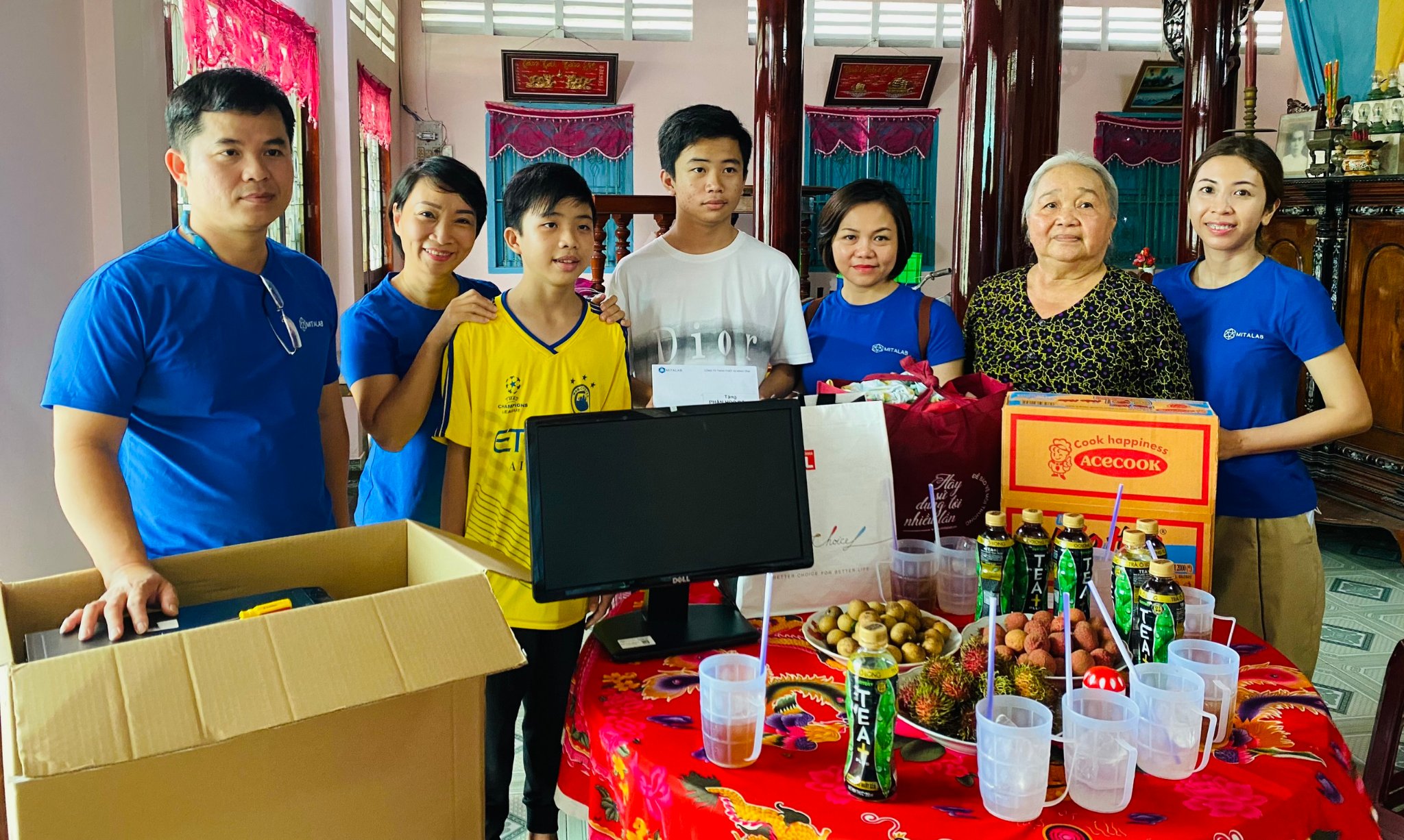 TIỀN GIANG – MANG TRÁI TIM CHẠM ĐẾN TRÁI TIM
