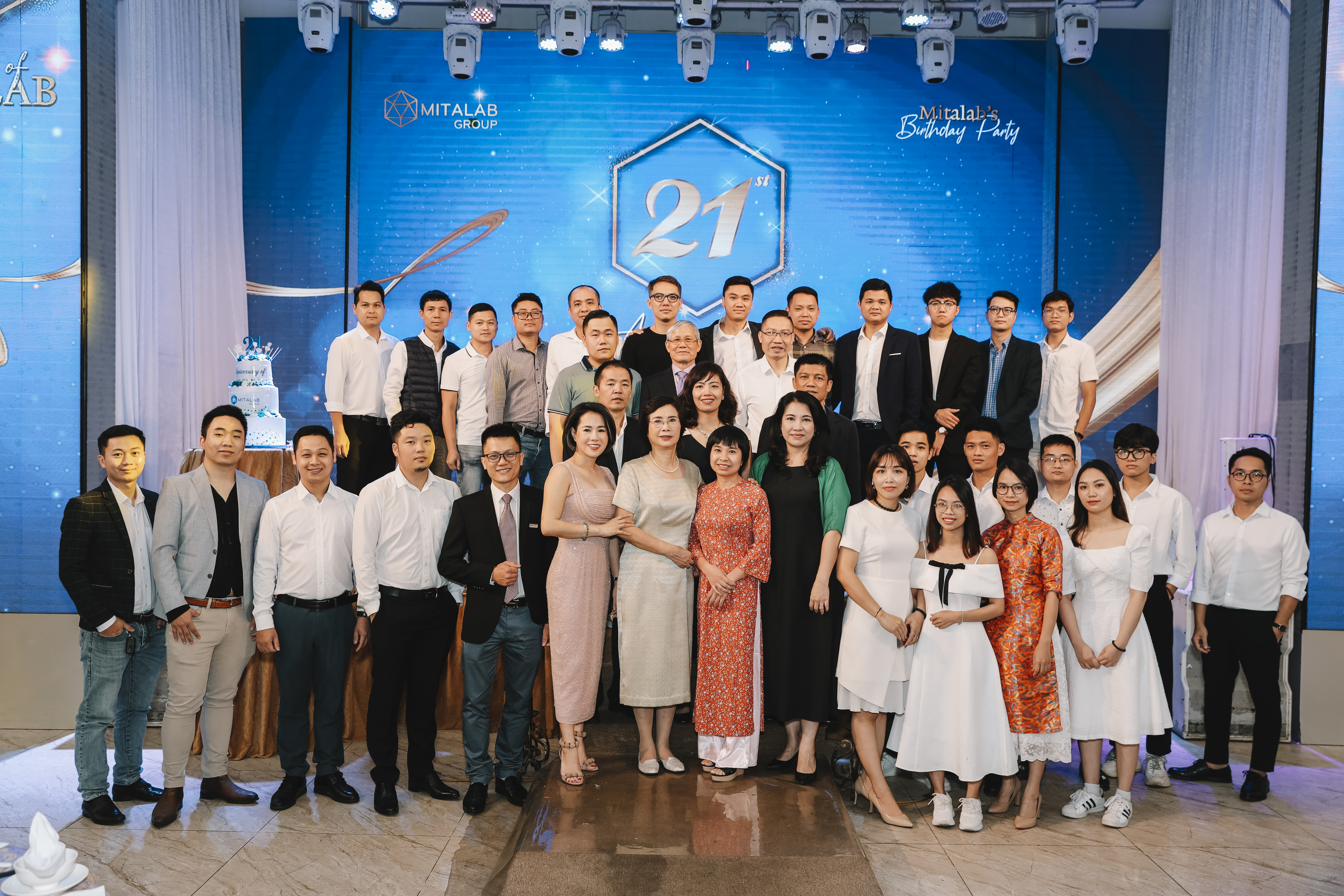 LỄ KỶ NIỆM 21 NĂM THÀNH LẬP CÔNG TY TNHH THIẾT BỊ MINH TÂM