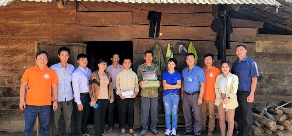 GỬI YÊU THƯƠNG ĐẾN VỚI CÁC EM HỌC SINH CÓ HOÀN CẢNH KHÓ KHĂN TRÊN ĐỊA BÀN TỈNH GIA LAI VÀ KOM TUM