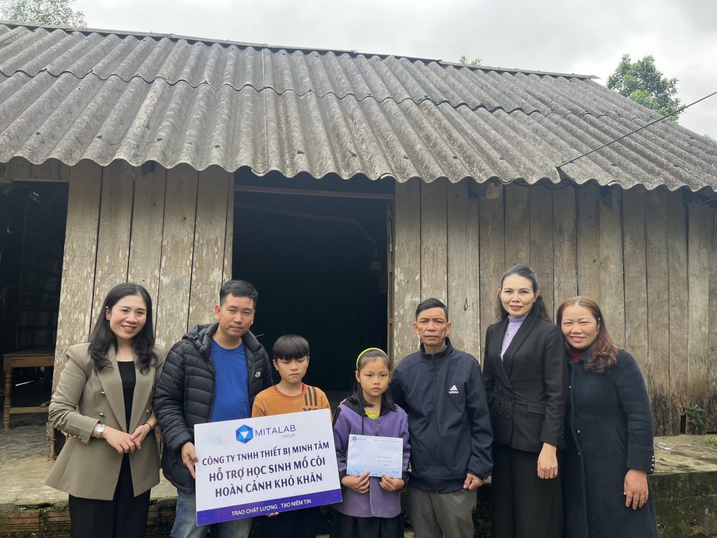 HÀNH ĐỘNG NHÂN VĂN XUẤT PHÁT TỪ NHỮNG TRÁI TIM BIẾT YÊU THƯƠNG