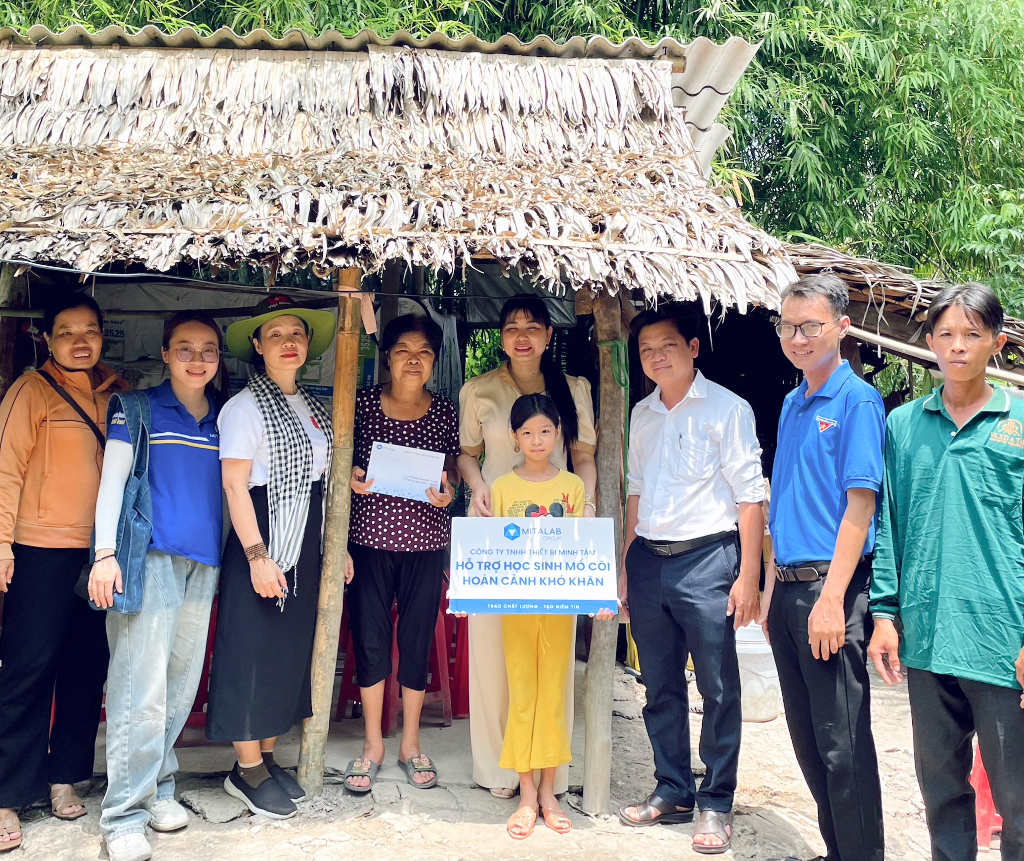 HÀNH TRÌNH YÊU THƯƠNG KHÔNG ĐIỂM DỪNG DÀNH CHO CÁC EM NHỎ TẠI HUYỆN TRÀ ÔN, VĨNH LONG