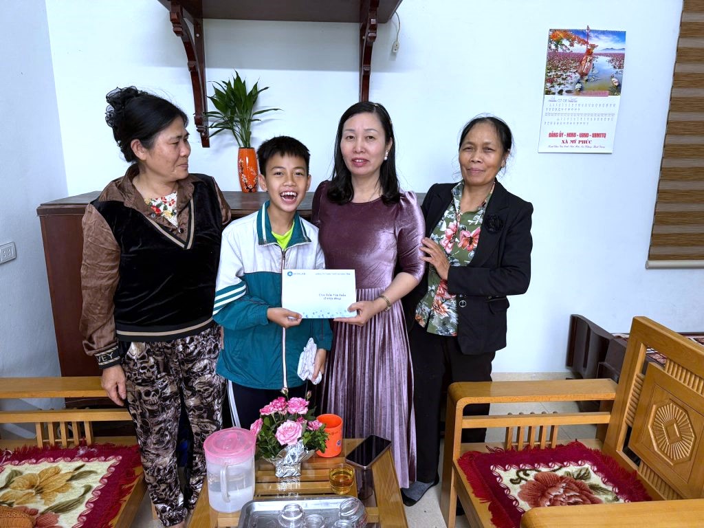 GIEO MẦM HI VỌNG CHO CÁC EM HỌC SINH MỒ CÔI TỈNH NINH BÌNH (NAM ĐỊNH CŨ)